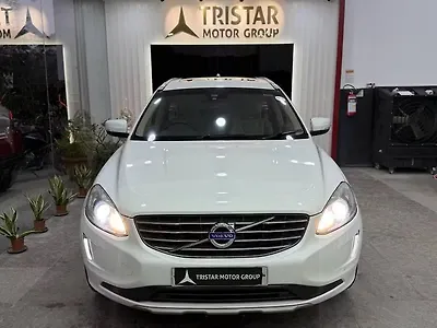 2016 Volvo XC60 Momentum 1