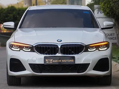 2023 BMW 3-Series 330i M Sport Dark 1