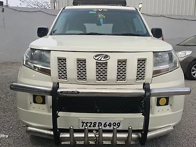 2017 Mahindra TUV300 T6 1