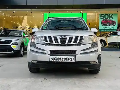 Second Hand महिंद्रा XUV500 w6 in जयपुर