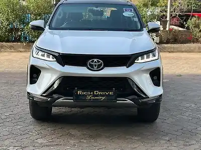 Second Hand टोयोटा फ़ॉर्च्यूनर 4X2 2WD Diesel Turbo Automatic Dual Tone in नागपुर