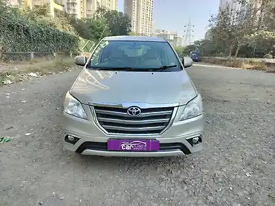 Second Hand टोयोटा इनोवा 2.5 zx 7 str bs-iv in मुंबई