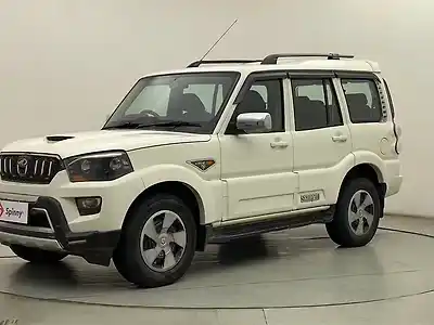 Second Hand महिंद्रा स्कॉर्पियो s6 प्लस इंटेली-हाइब्रिड in नवी मुंबई