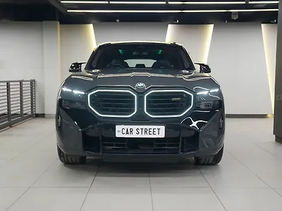 Second Hand BMW XM Plug-in Hybrid in Kanpur