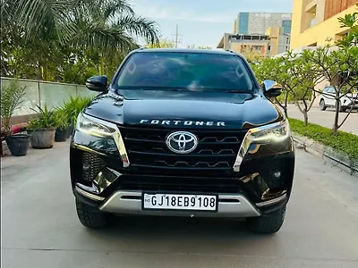 Second Hand Toyota Fortuner 4x2 AT in Ahmedabad