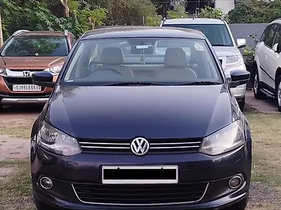 2015 Volkswagen Vento Highline Petrol 1