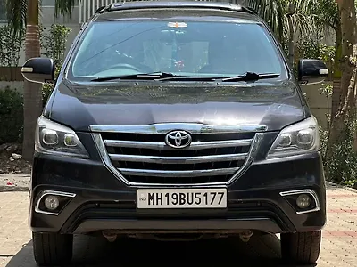 2014 Toyota Innova 2.5 VX 7 STR BS-III 1