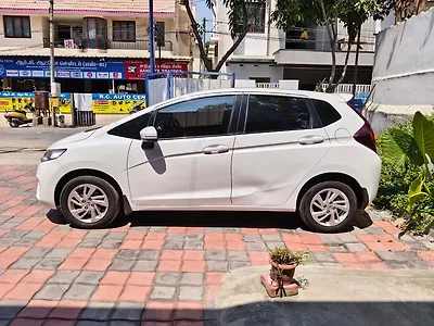 Second Hand Honda Jazz V AT Petrol in Coimbatore
