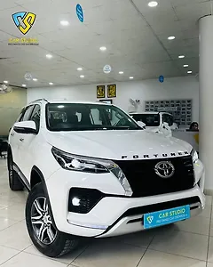 2025 Toyota Fortuner 4x4 4WD Diesel 2.8L Turbo 6 Speed Manual 1 2025 Toyota Fortuner 4x4 4WD Diesel 2.8L Turbo 6 Speed Manual 1