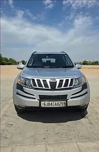 Second Hand Mahindra XUV500 W6 AT in Gandhinagar Second Hand Mahindra XUV500 W6 AT in Gandhinagar