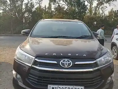 Second Hand टोयोटा इनोवा क्रिस्टा 2.4 gx 7 सीटर in Chhatrapati Sambhaji Nagar