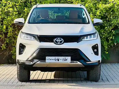 Second Hand टोयोटा फ़ॉर्च्यूनर 4x2 2WD Petrol 2.7L Automatic in अहमदाबाद