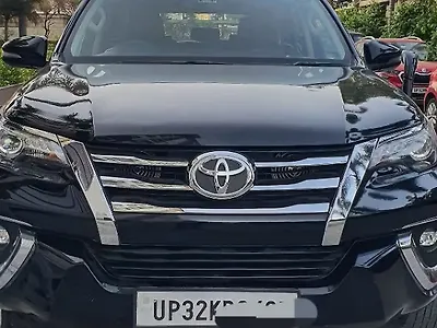 2018 Toyota Fortuner 2.8 4x2 AT [2016-2020] 1