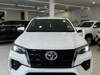2018 Toyota Fortuner 2.8 4x2 AT [2016-2020] 1