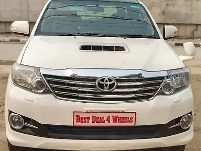2017 Toyota Fortuner 2.8 4x2 MT [2016-2020] 1