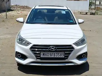 Second Hand हुंडई वरना sx  1.6 crdi ऑटोमैटिक in सांगली