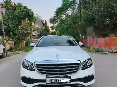 Second Hand मर्सिडीज़ बेंज़ E-क्लास e  220 डी in गाज़ियाबाद
