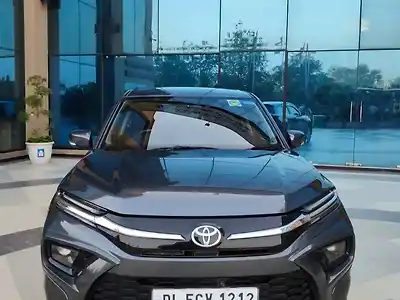 Second Hand टोयोटा अर्बन क्रूज़र हायराइडर E NeoDrive [2023-2025] in दिल्ली
