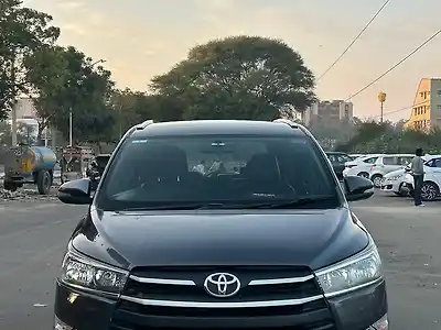 2016 टोयोटा इनोवा क्रिस्टा 2.8 gx 8 str ऑटोमैटिक [2016-2020] 1