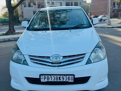 Second Hand Toyota Innova 2.0 G1 BS-IV in Mohali