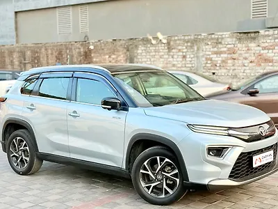 110 Used Toyota Cars In Surat, Second Hand Toyota Cars For Sale In
