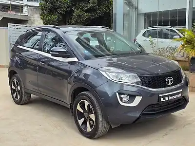 Second Hand टाटा नेक्सन xz प्लस ड्युअल टोन in बैंगलोर