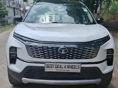 Second Hand टाटा सफारी Accomplished Plus Dual Tone 7 STR in लखनऊ