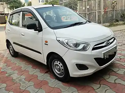 Second Hand हुंडई i10 1.1 लीटर आईआरडीई  मैग्ना स्पेशल इडिशन in आगरा