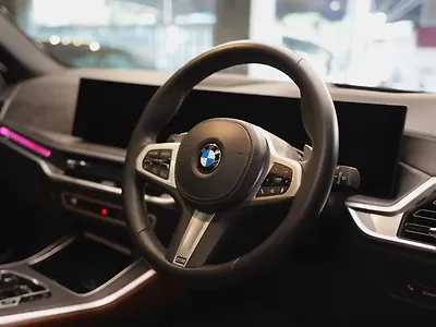 2025 BMW X5 xDrive40i M Sport