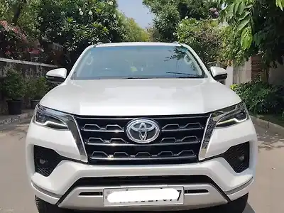 Second Hand टोयोटा फ़ॉर्च्यूनर 4x2 2WD Diesel 2.8L Turbo Automatic in चेन्नई