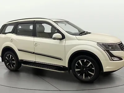 2021 Mahindra XUV500 W11 1