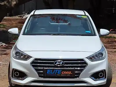 Second Hand हुंडई वरना sx 1.6 करोड़ in कोल्हापुर