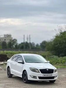 2015 Skoda Rapid 1.5 TDI CR Elegance Black Package 1 2015 Skoda Rapid 1.5 TDI CR Elegance Black Package 1