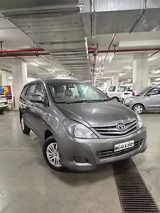 2008 Toyota Innova 2.5 G 7 STR BS-III 1 2008 Toyota Innova 2.5 G 7 STR BS-III 1