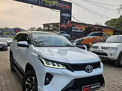 2023 Toyota Fortuner 2.8 4X4 AT 1 2023 Toyota Fortuner 2.8 4X4 AT 1