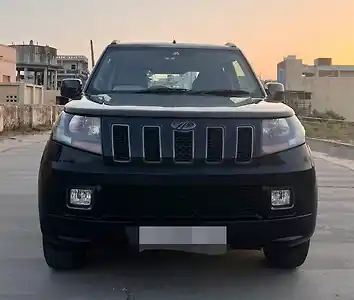 2018 महिंद्रा tuv300 t10 दोहरे रंग 1 2018 महिंद्रा tuv300 t10 दोहरे रंग 1