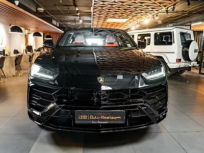 Second Hand Lamborghini Urus Twin-Turbo V8 in Delhi