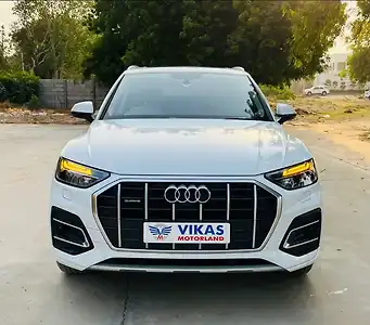2025 Audi Q5 Technology 45 TFSI 1