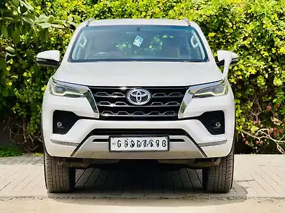 Second Hand टोयोटा फ़ॉर्च्यूनर 4x4 4WD Diesel 2.8L Turbo 6 Speed Manual in अहमदाबाद