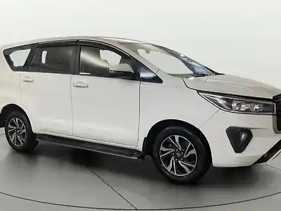 Second Hand टोयोटा इनोवा क्रिस्टा gx 2.4 एटी 7 सीटर in गाज़ियाबाद