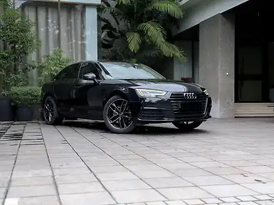 2017 Audi A4 35 TDI Premium Plus 1