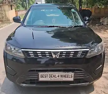 2023 महिंद्रा XUV300 w6 1.2 पेट्रोल 1 2023 महिंद्रा XUV300 w6 1.2 पेट्रोल 1