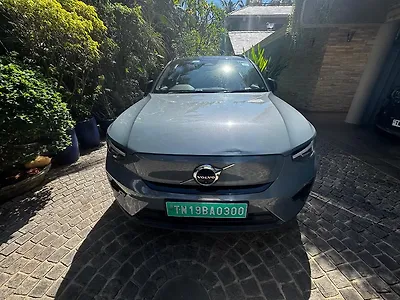 2023 Volvo EX40 Ultimate AWD 1