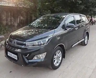 2017 टोयोटा इनोवा क्रिस्टा 2.4 V डीज़ल 1 2017 टोयोटा इनोवा क्रिस्टा 2.4 V डीज़ल 1