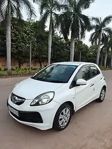 2016 होंडा ब्रियो एस (ओ)एमटी 1 2016 होंडा ब्रियो एस (ओ)एमटी 1