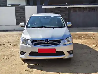 2013 टोयोटा इनोवा 2.5 ev पीएस 7 str bs-iii 1