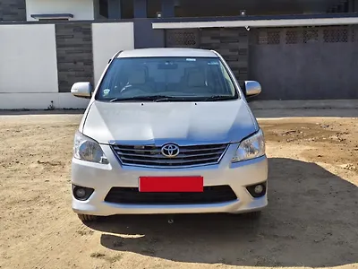 2013 Toyota Innova 2.5 EV PS 7 STR BS-III 1