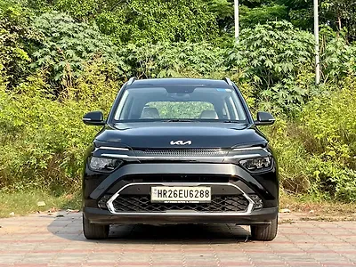 2022 Kia Carens Luxury Plus 1.4 Petrol DCT 7 STR 1 2022 Kia Carens Luxury Plus 1.4 Petrol DCT 7 STR 1