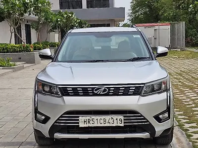 2020 Mahindra XUV300 W8 (O) 1.5 Diesel [2020] 1