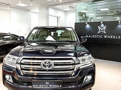 Second Hand Toyota Land Cruiser LC 200 VX in Pune